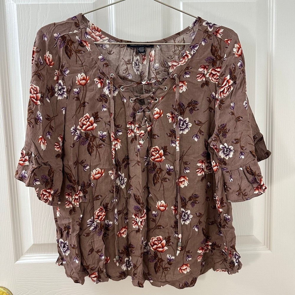 American Eagle Mauve Purple Lavender Floral Blouse With Criss Cross Neck Detail